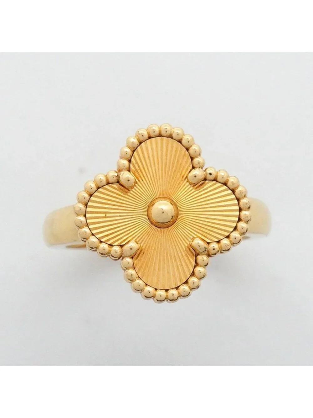 Van Cleef & Arpels Ring Vintage Alhambra Guilloche 18K Yellow Gold
